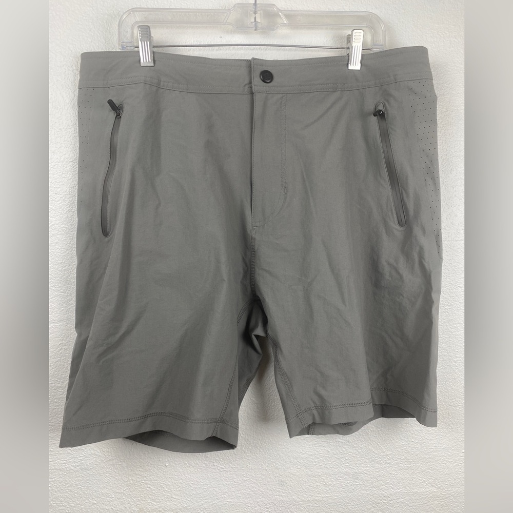 Mens XL Mack Weldon 4 Way Active gray nylon spandex snap and drawstring shorts